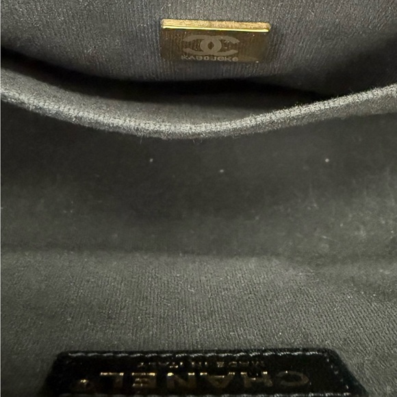 CHANEL Black Caviar Boy Bag with Aged Gold Chain and microchip - Picture 6 of 10